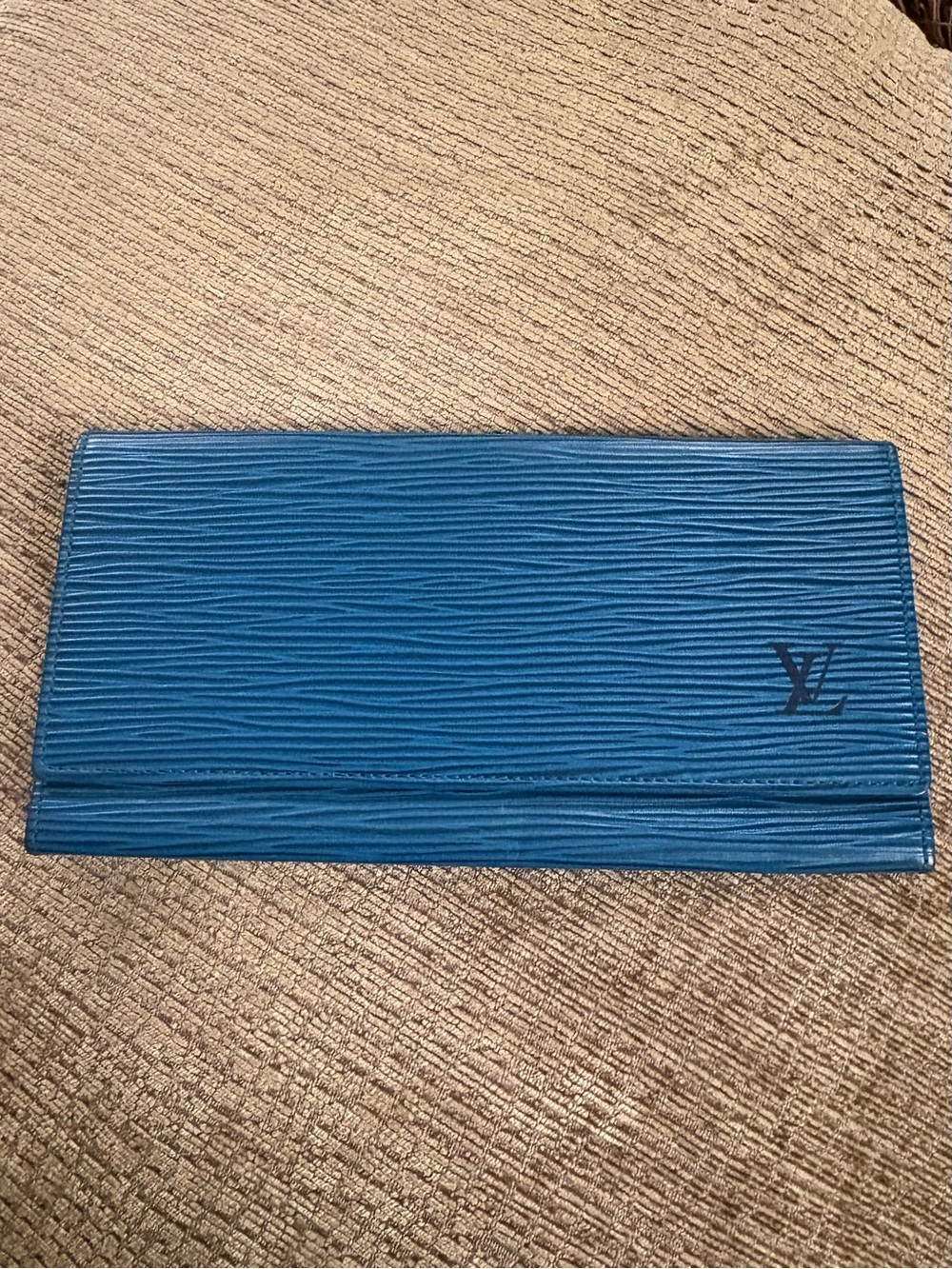 Louis Vuitton Epi Leather Long Billfold Wallet